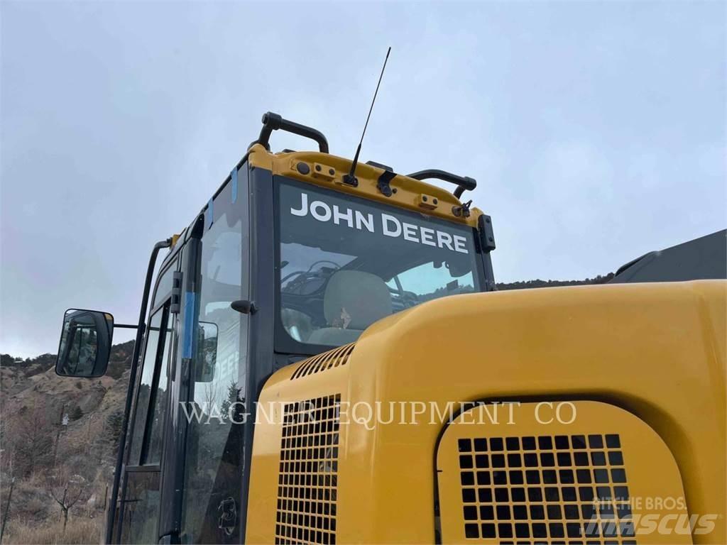 John Deere & CO. 135G Rupsgraafmachines