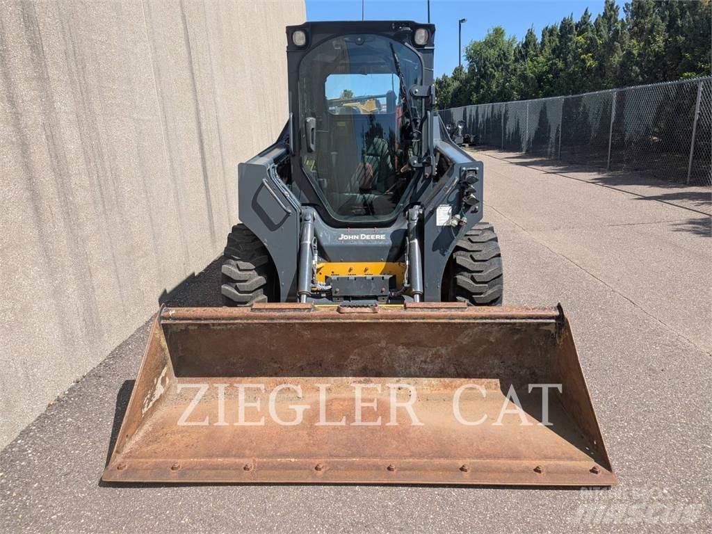 John Deere & CO. 320G Schrankladers