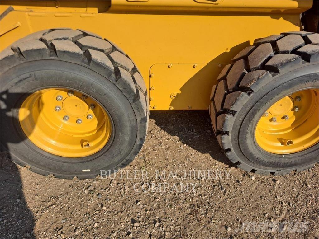 John Deere & CO. 332G Schrankladers