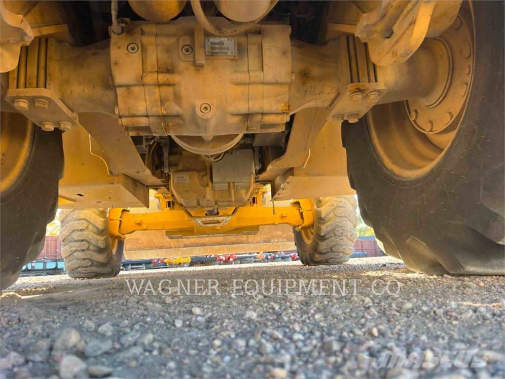 John Deere & CO. 410K TC Graaf-laadcombinaties