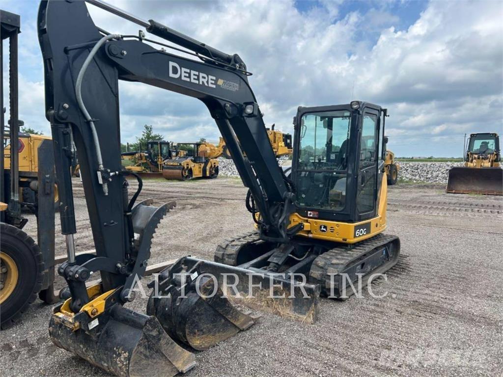 John Deere & CO. 60G Rupsgraafmachines