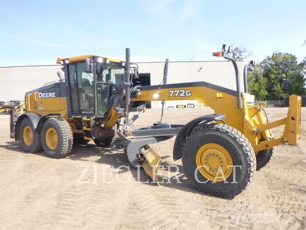 John Deere & CO. 772 G Graders