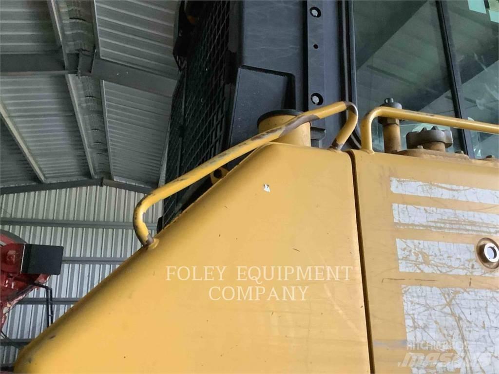 Komatsu D65EX17 Rupsdozers