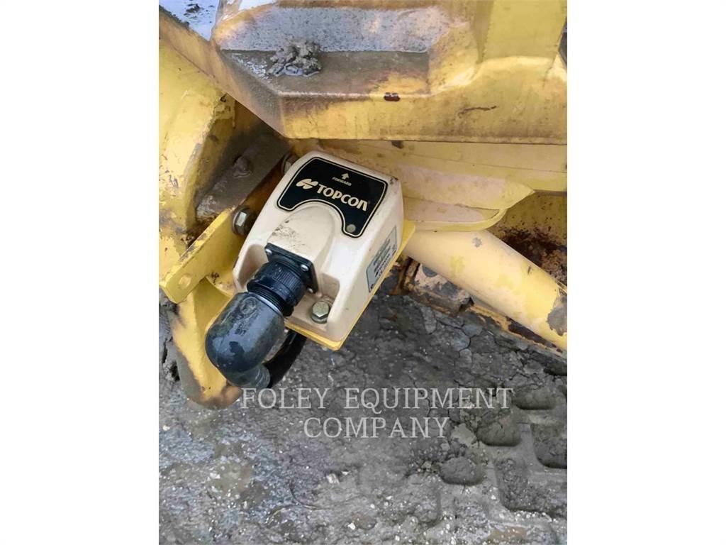 Komatsu GD655 Graders