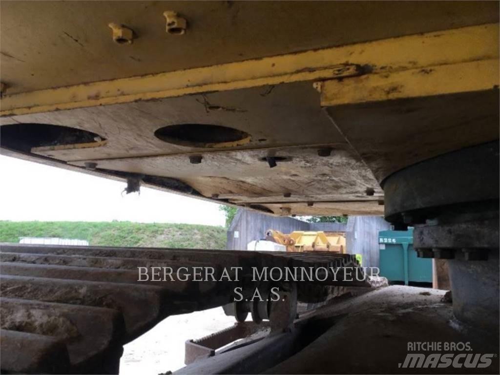 Komatsu HB215LC Rupsgraafmachines