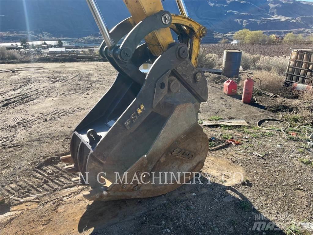 Komatsu PC138USLC Rupsgraafmachines
