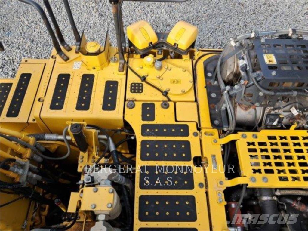 Komatsu PC240LC7 Rupsgraafmachines