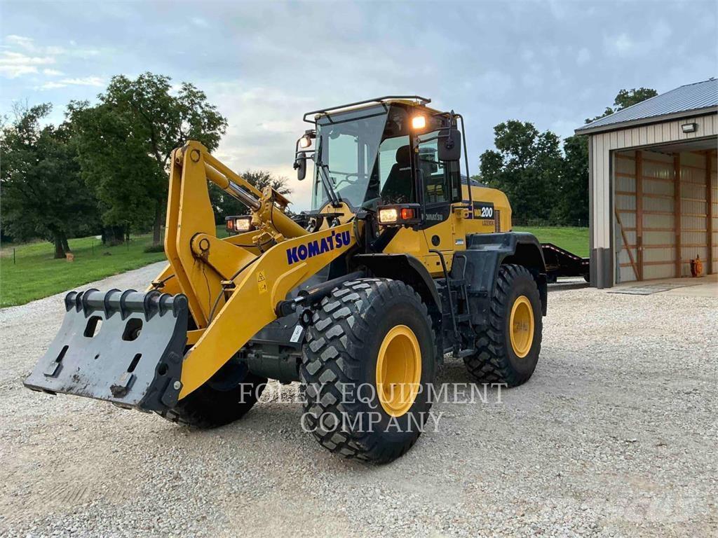 Komatsu WA200-8 Wielladers