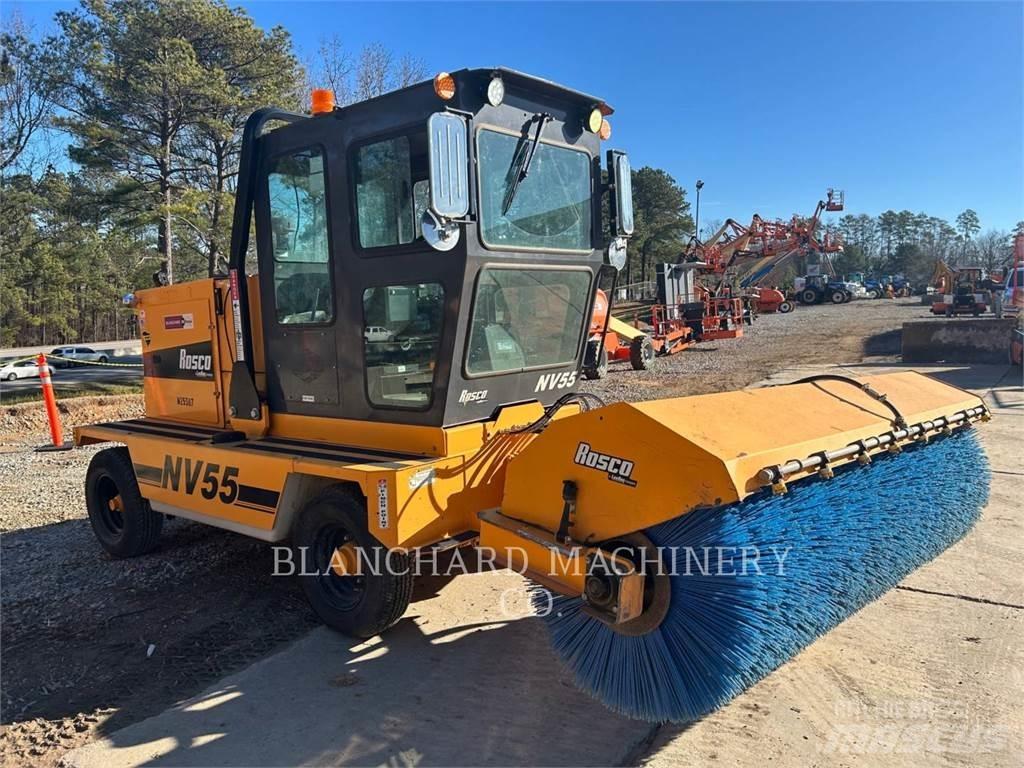 LeeBoy NV55 BROOM Veegmachines
