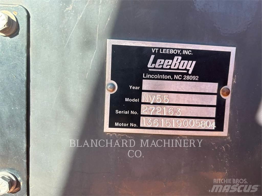 LeeBoy NV55 BROOM Veegmachines