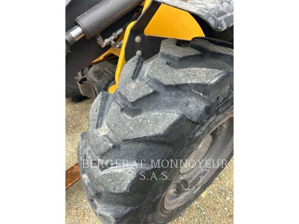 Mecalac AX850 Wielladers