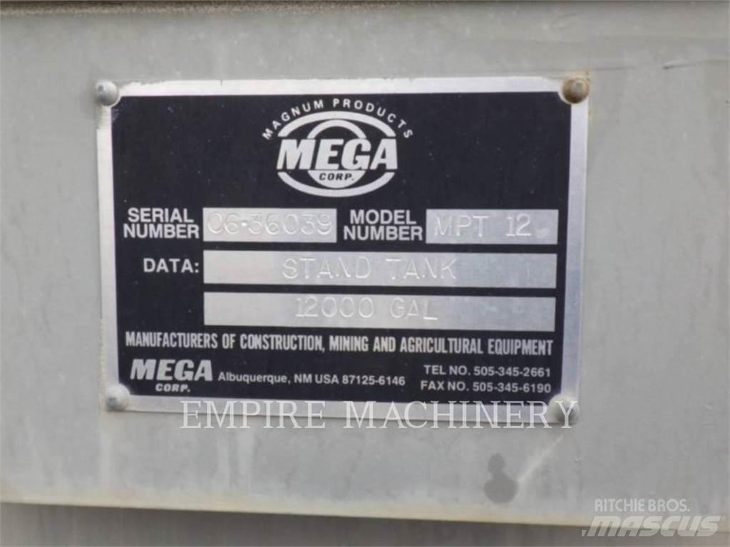 Mega CORP 12K TOWER Tanken