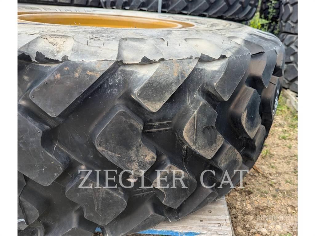 Michelin XTA17.5R25 Banden, wielen en velgen