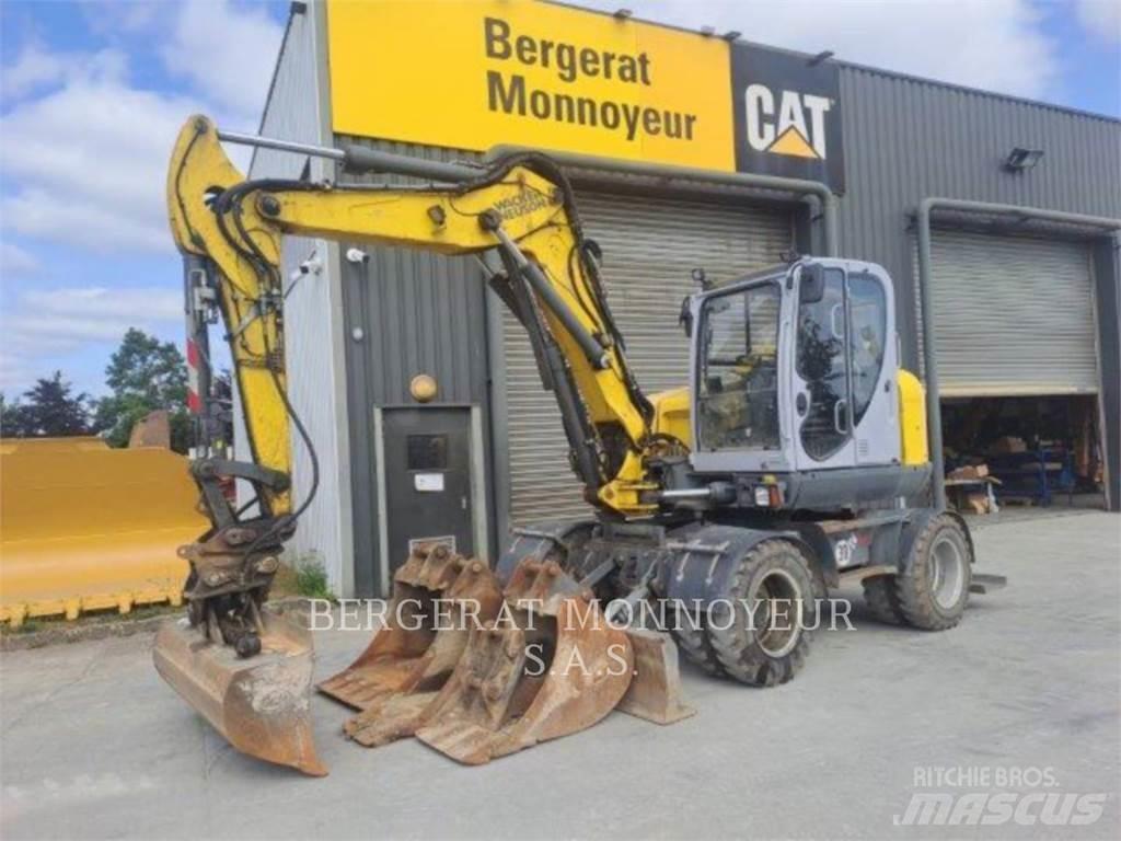 Neuson EW100 Wielgraafmachines