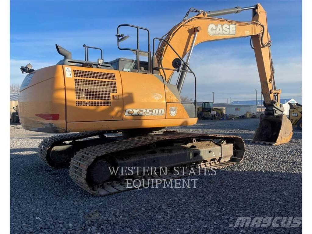 New Holland CX250D Rupsgraafmachines