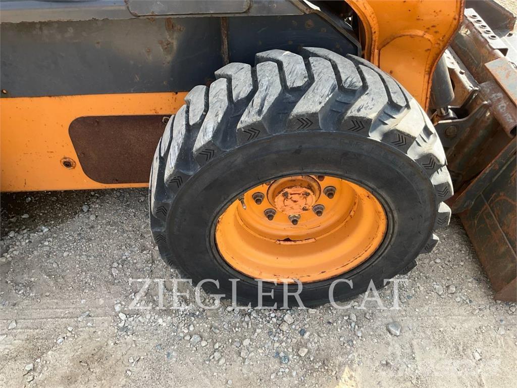 New Holland SV250 Schrankladers