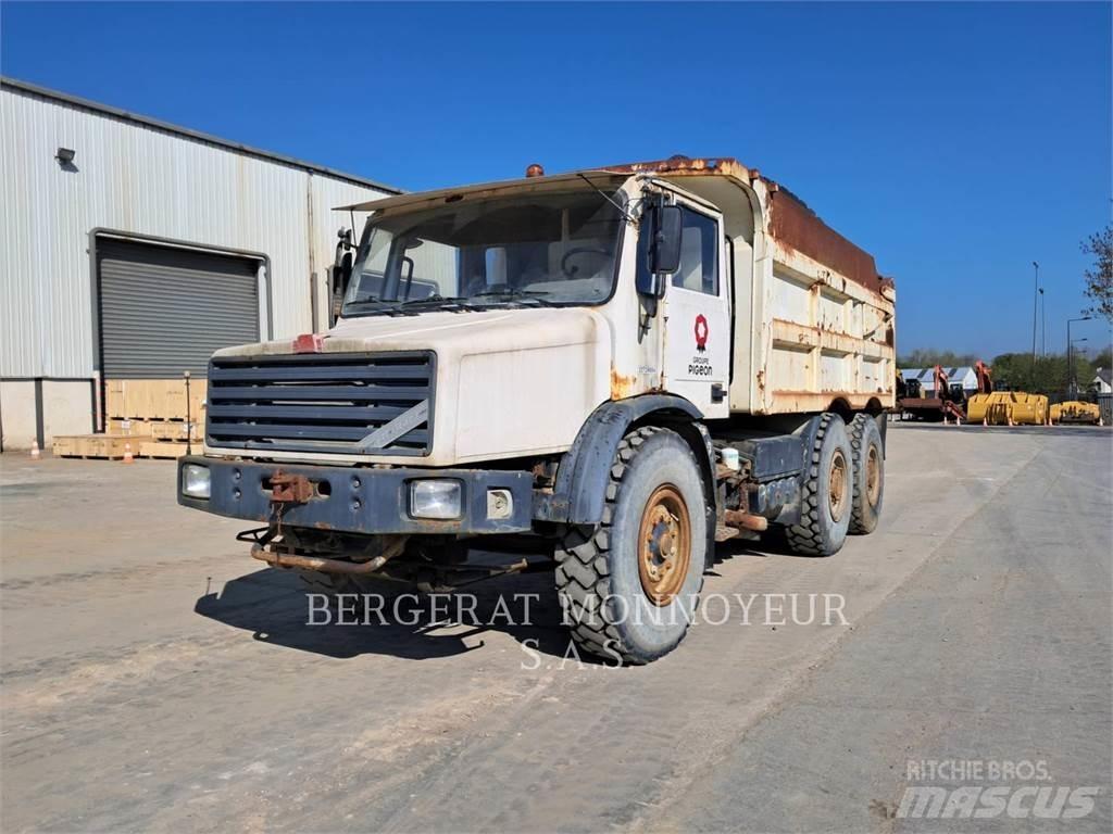 Perlini 131 33 Knik dumptrucks
