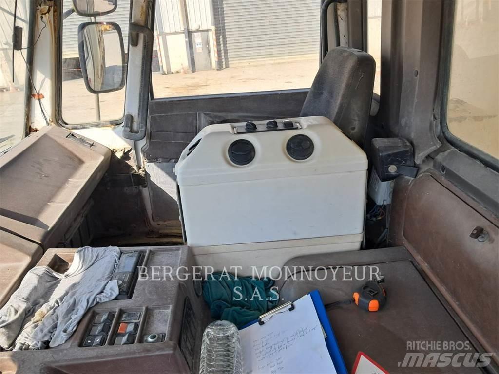 Perlini 131 33 Knik dumptrucks