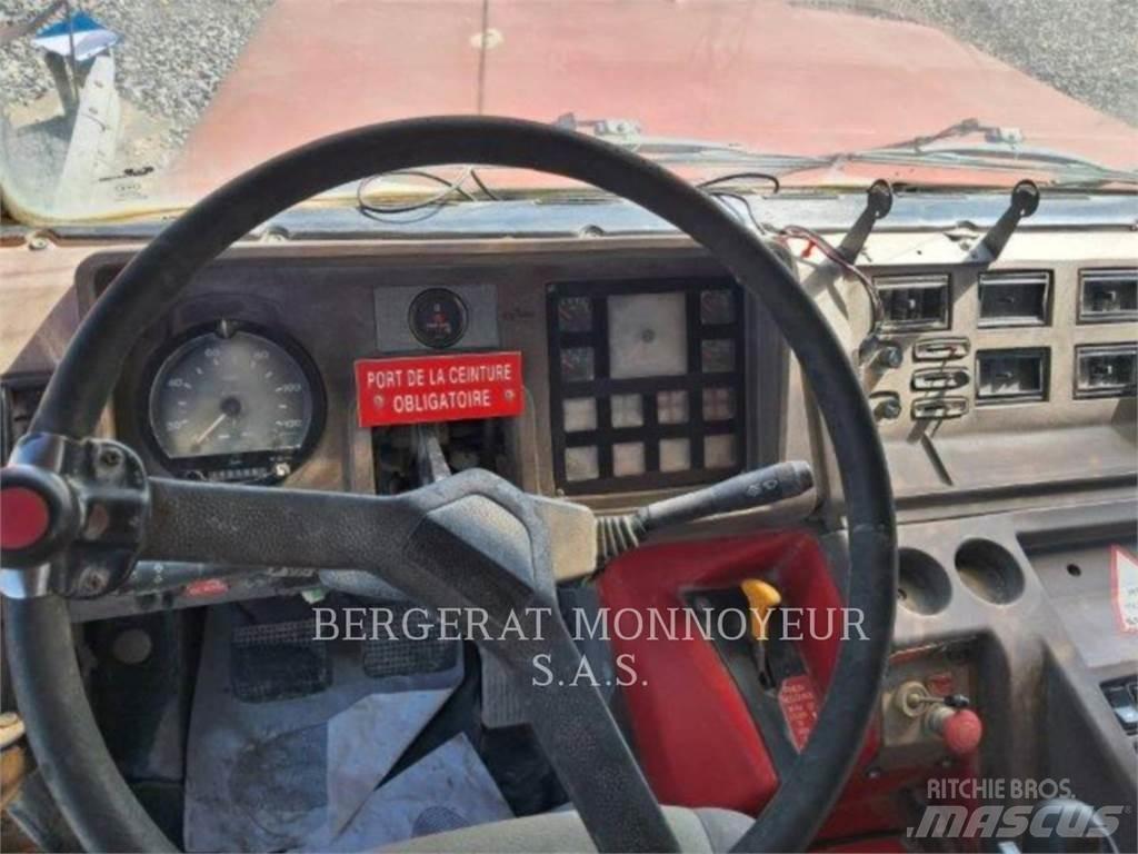 Perlini 131 33 Knik dumptrucks