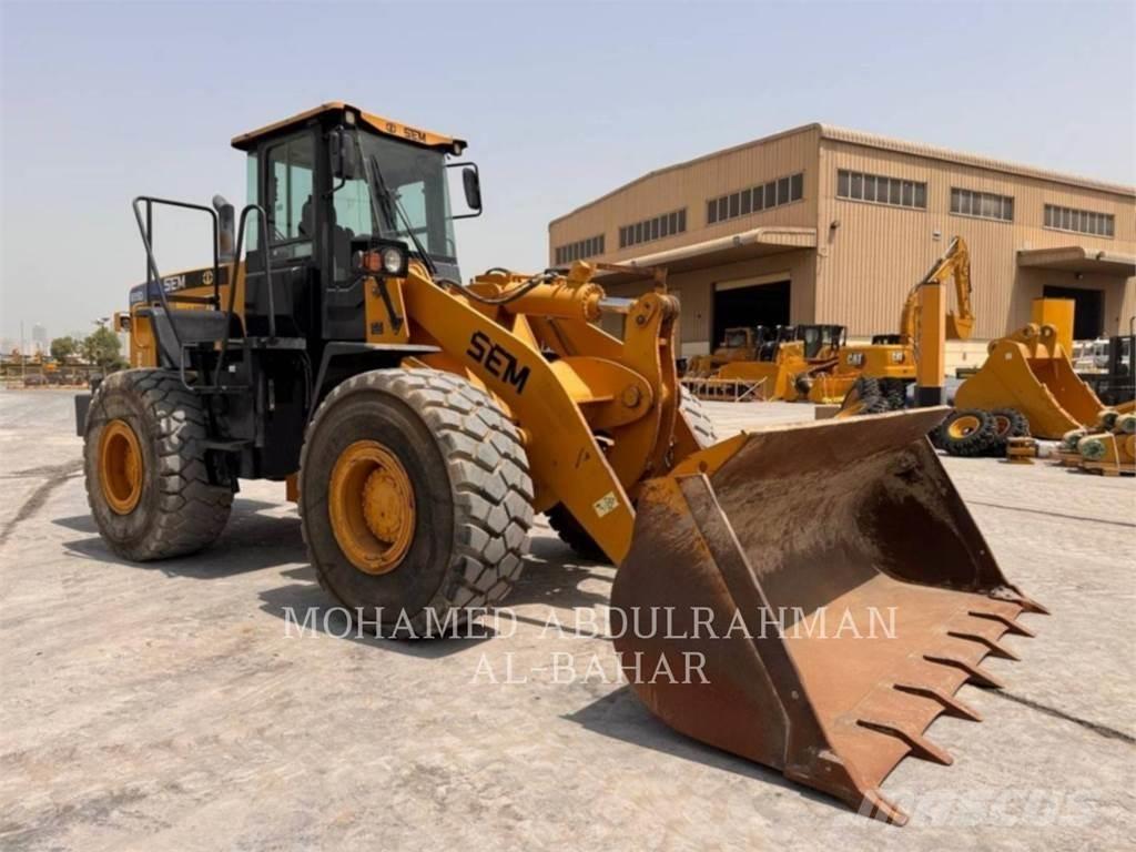 SEM CO. LTD SEM655D Wielladers
