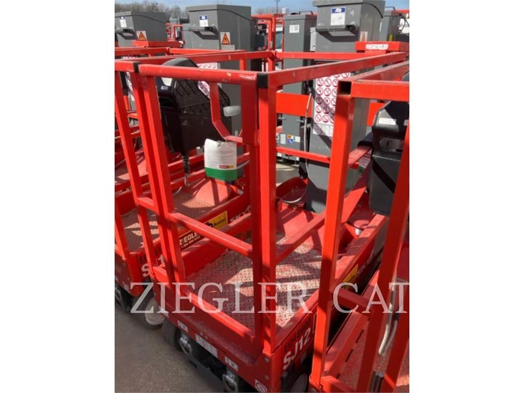 Skyjack SJ12 Schaarhoogwerkers