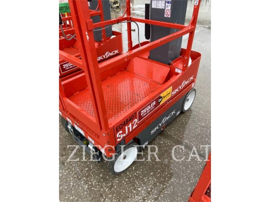 Skyjack SJ12 Schaarhoogwerkers