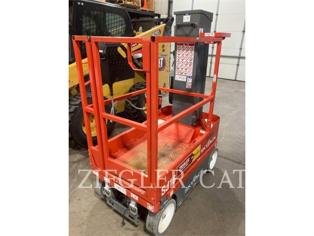 Skyjack SJ16 Schaarhoogwerkers