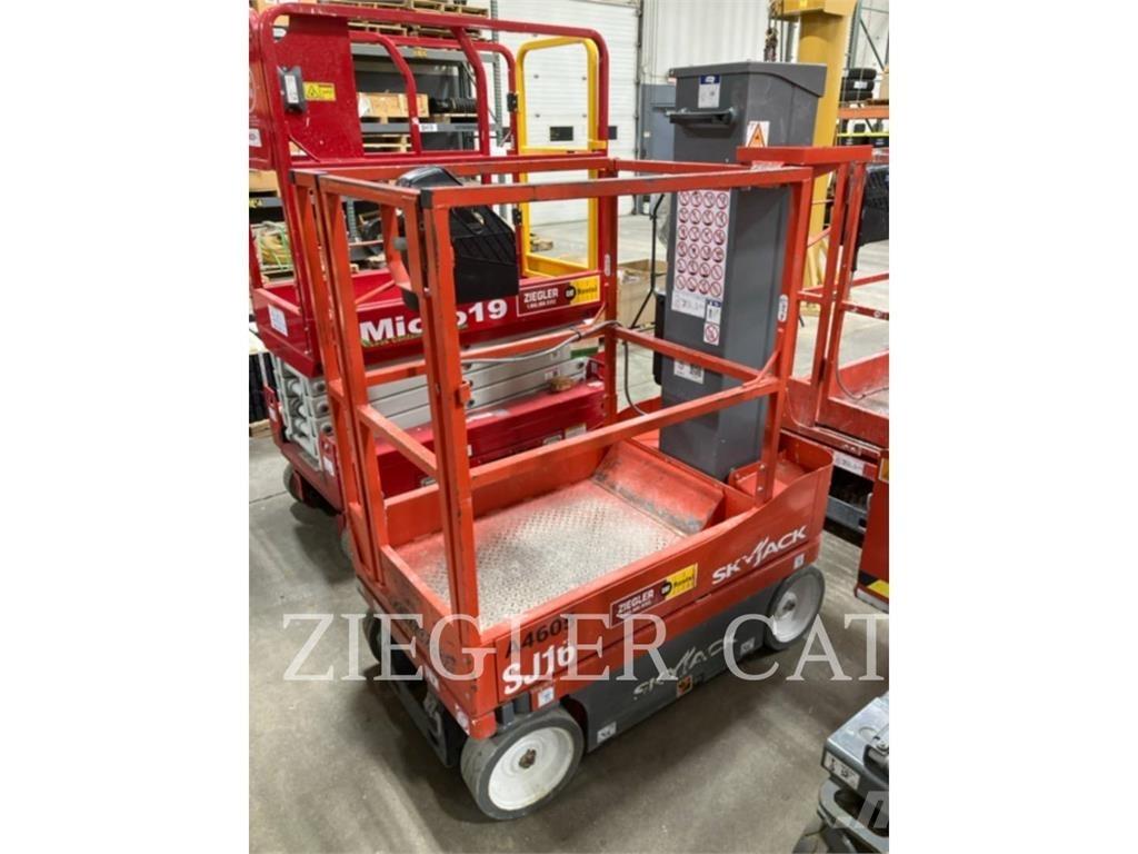 Skyjack SJ16 Schaarhoogwerkers