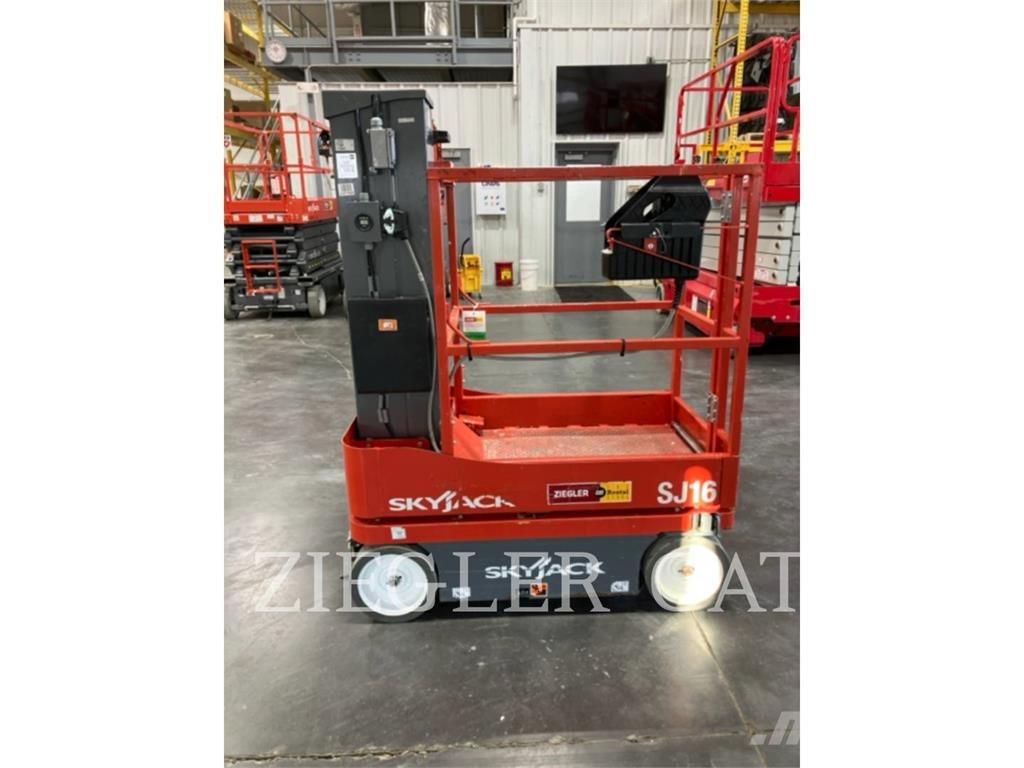 Skyjack SJ16 Schaarhoogwerkers