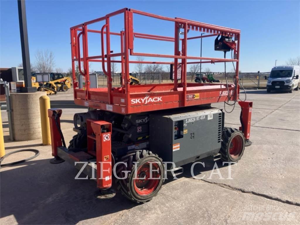 Skyjack SJ6826RT Schaarhoogwerkers
