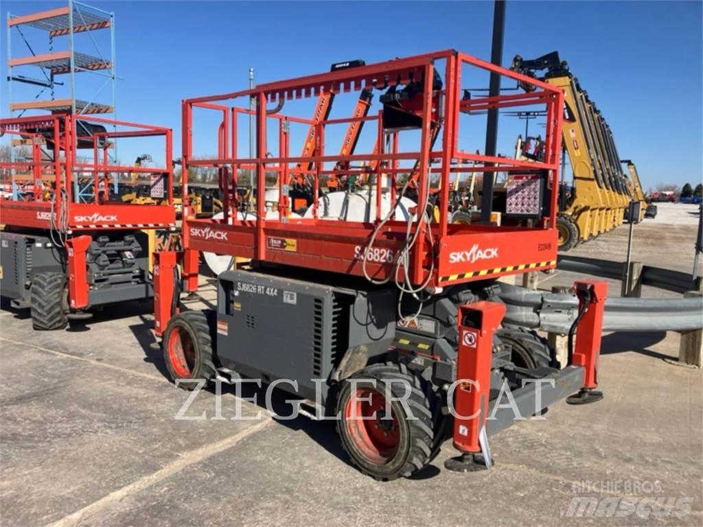 Skyjack SJ6826RT Schaarhoogwerkers