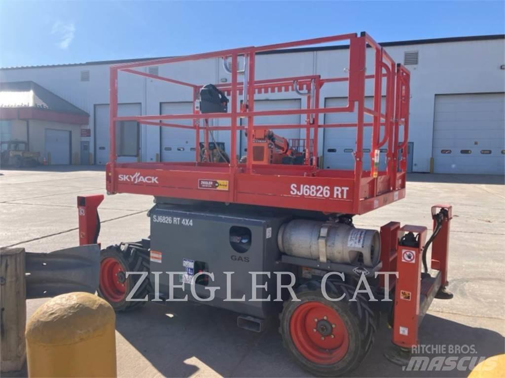 Skyjack SJ6826RT Schaarhoogwerkers