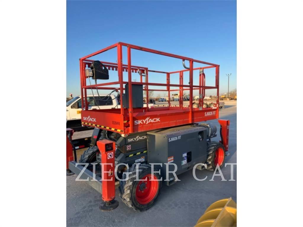 Skyjack SJ6826RT Schaarhoogwerkers