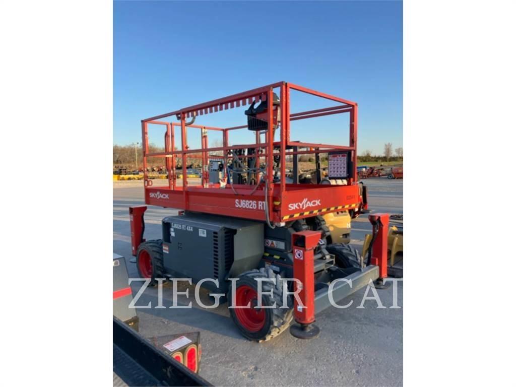 Skyjack SJ6826RT Schaarhoogwerkers