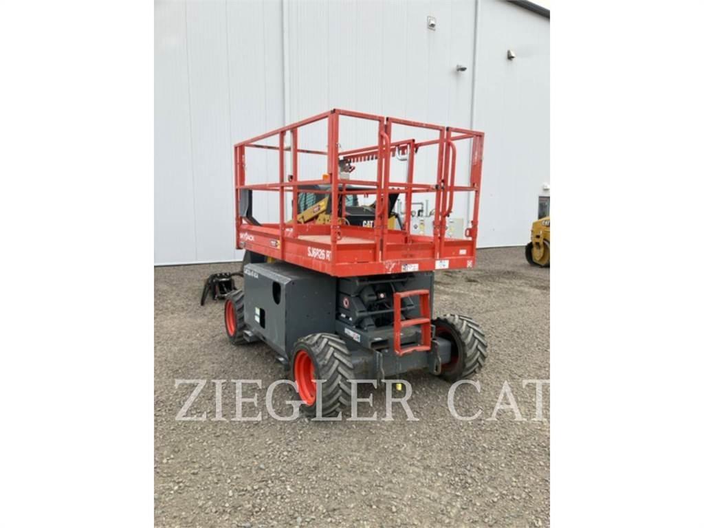 Skyjack SJ6826RT Schaarhoogwerkers