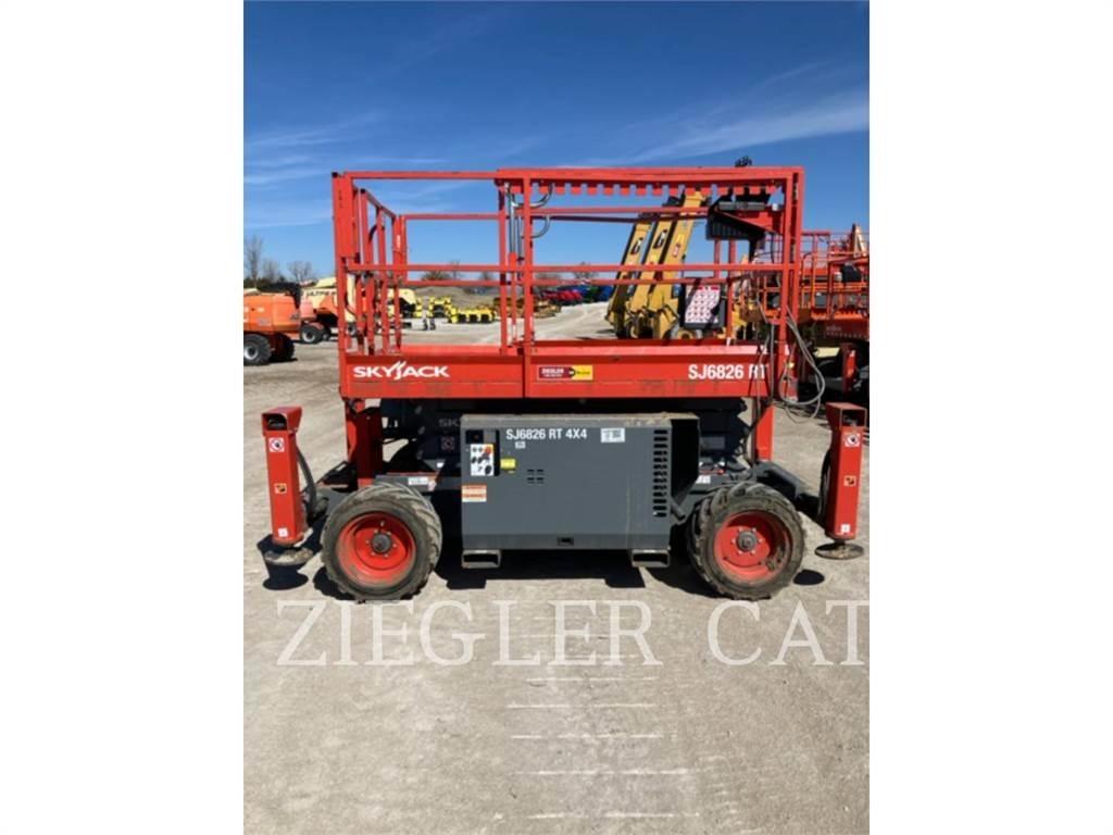 Skyjack SJ6826RT Schaarhoogwerkers