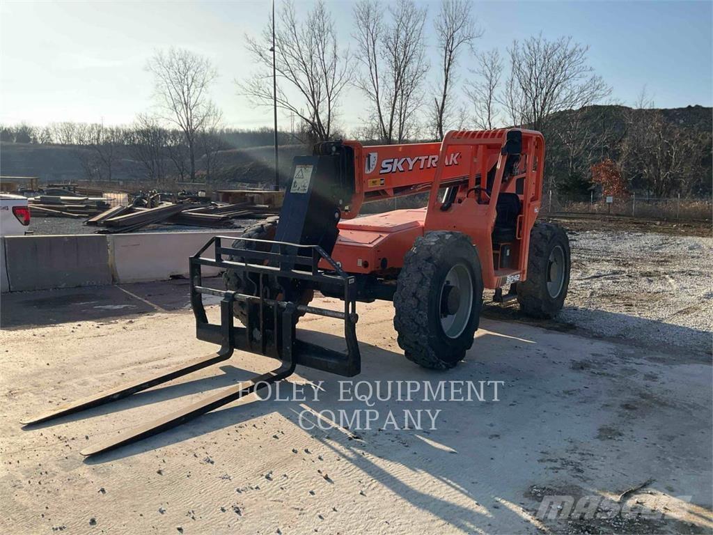 SkyTrak 8042 Verreikers