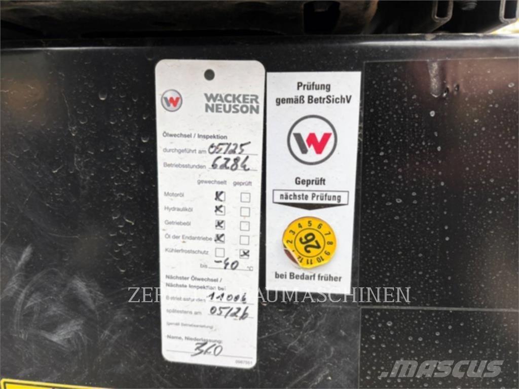 Wacker DW30 Knik dumptrucks