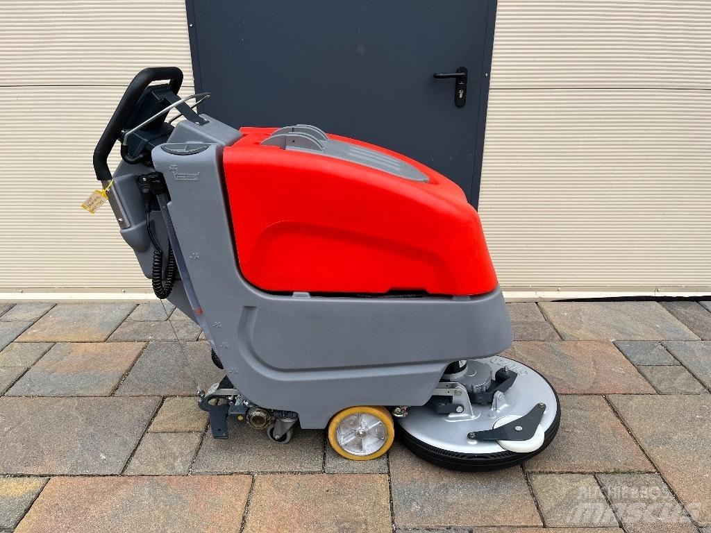 Hako B45 CL Schrobzuigmachines