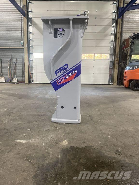 FRD F19 Hamers en brekers