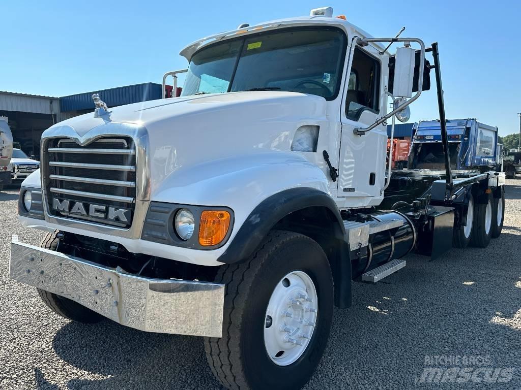 Mack GRANITE CV713 Containertrucks met kabelsysteem