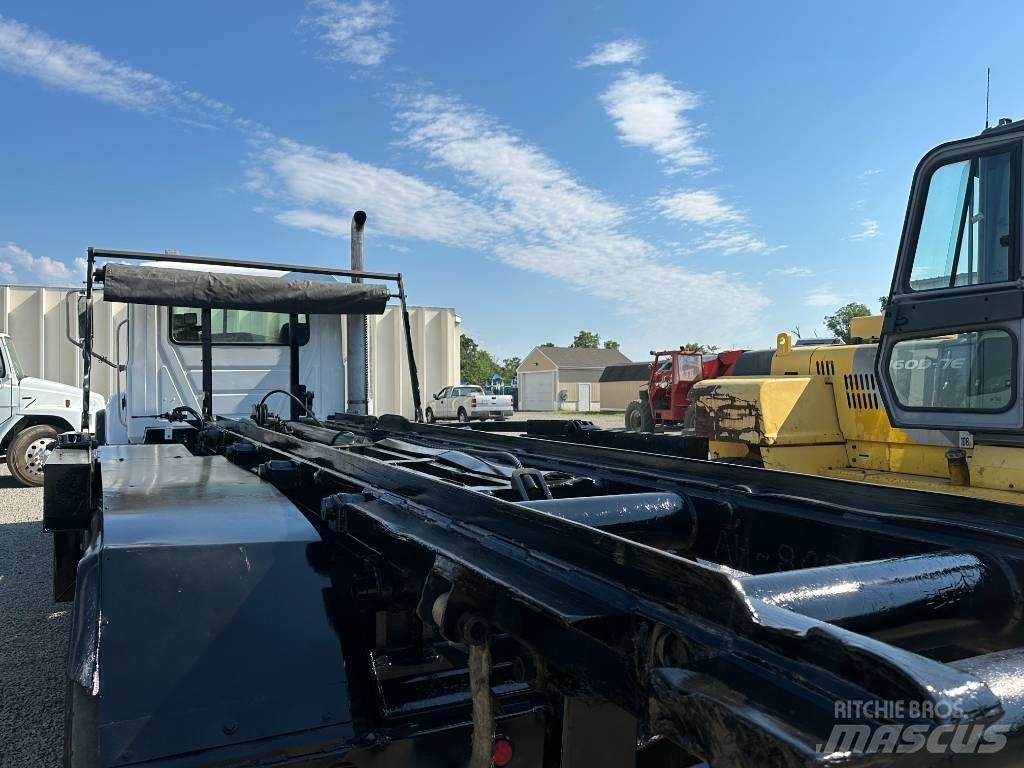 Mack GRANITE CV713 Containertrucks met kabelsysteem