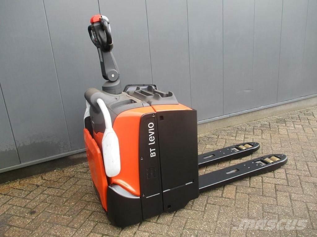 BT LPE 200 Meerij pallettruck met platform