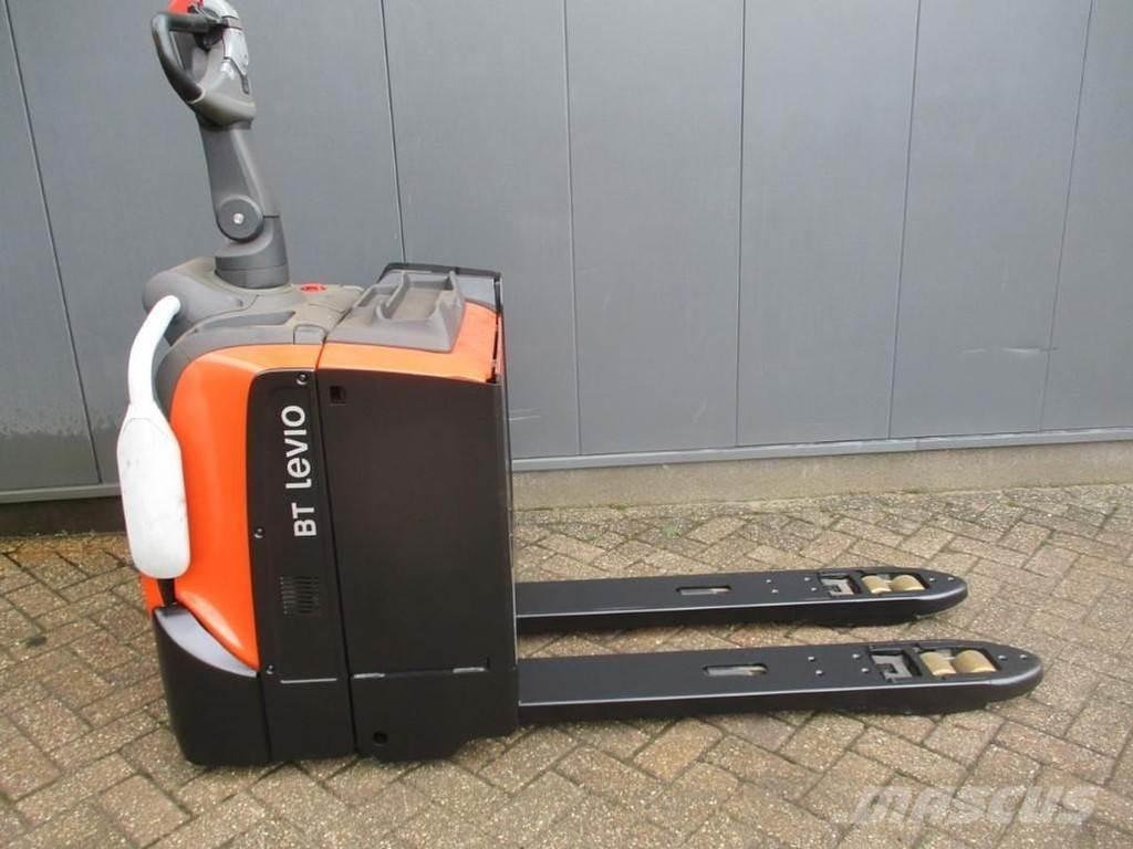 BT LPE 200 Meerij pallettruck met platform