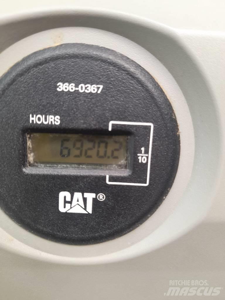CAT 326 F Rupsgraafmachines