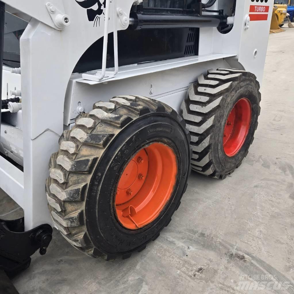 Bobcat S 300 Schrankladers