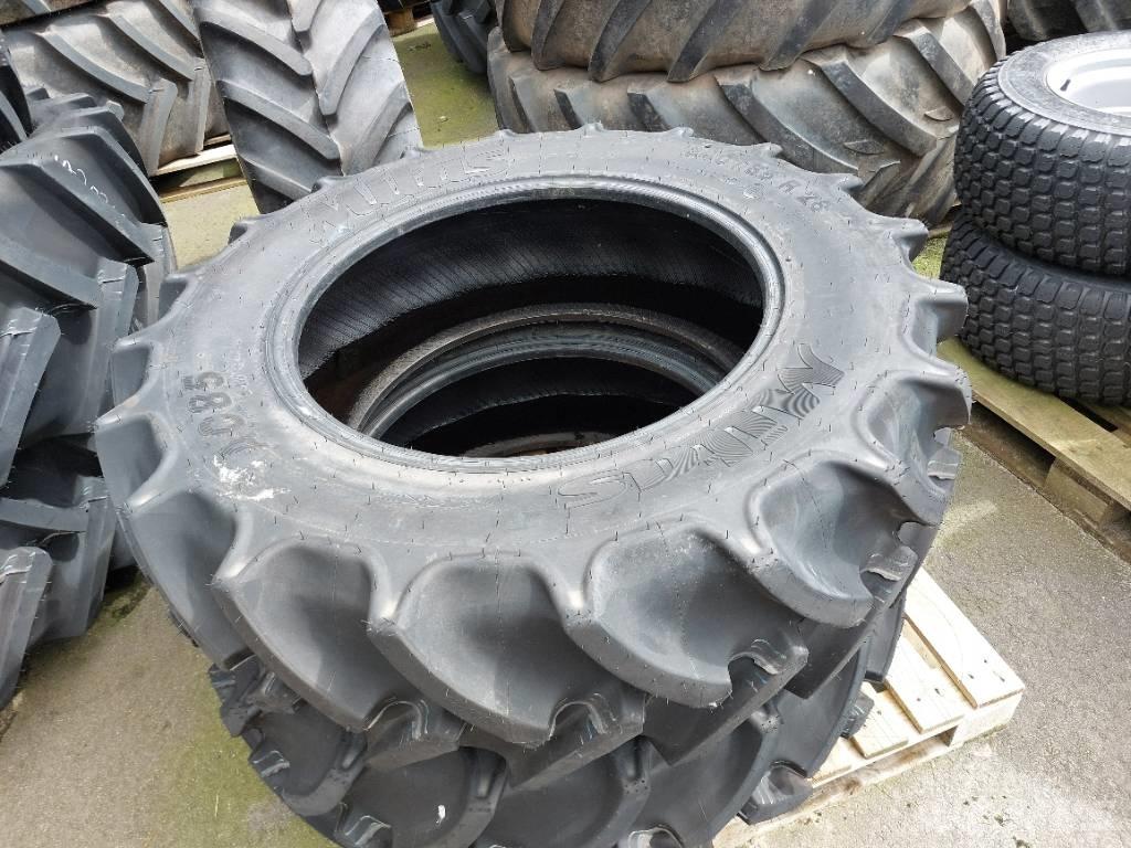 Mitas 340/85R28 Banden, wielen en velgen