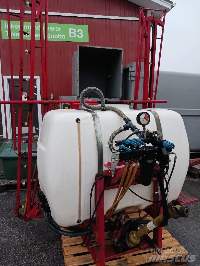 YLÖ 900 / 12 Gedragen spuitmachines