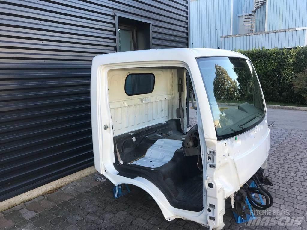 Renault Maxity Cabine en interieur