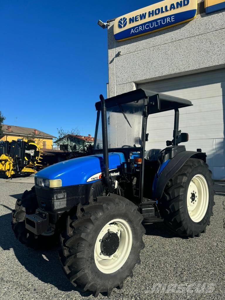New Holland TN 70 Tractoren